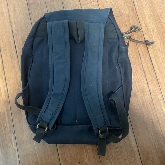 Filson Rugged Twill Backpack - Picture 2 of 4